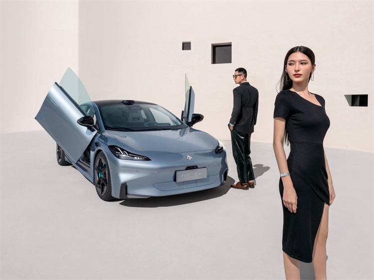 4秒级零百加速，埃安Hyper GT于2022年广州车展全球首发