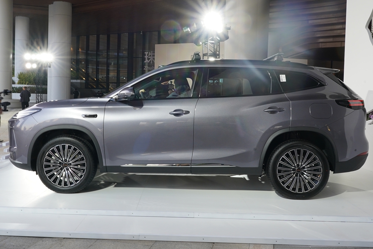 星途ET5车型配置盘点：激光雷达版最为领先