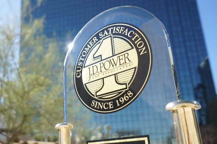 华舆奖 • 2025中国年度典范智能座舱评选发布会成功举办 华舆奖 • 2025中国年度典范智能座舱评选发布会成功举办