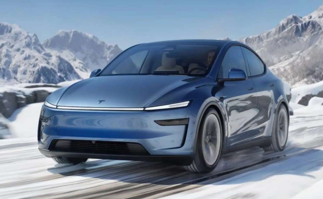 智界R7对比Model Y：六边形战士如何颠覆25万级SUV市场格局？