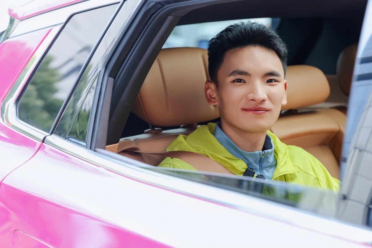 马拉松冠军的选车逻辑:丰配友为什么选这台“移动排酸仓”? 马拉松冠军的选车逻辑:丰配友为什么选这台“移动排酸仓”?