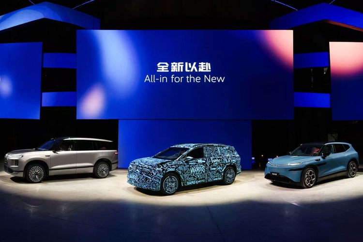 大众汽车携与众08、ID. ERA 9X和ID. AURA T6亮相品牌之夜