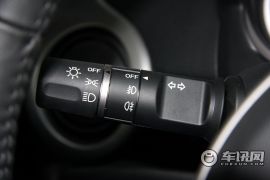 长安马自达-马自达2劲翔-炫动 1.3AT标准版