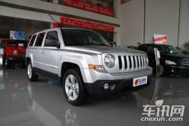 吉普-自由客-2.4 运动版