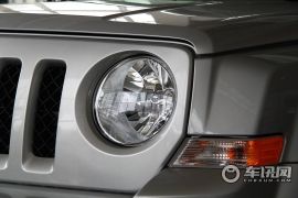 吉普-自由客-2.4 运动版