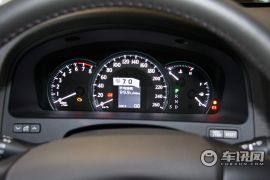 一汽丰田-皇冠-V6 2.5 Royal 真皮天窗导航版