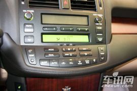 一汽丰田-皇冠-V6 2.5 Royal 真皮天窗导航版