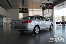 广汽乘用车-传祺-2.0L MT精英版