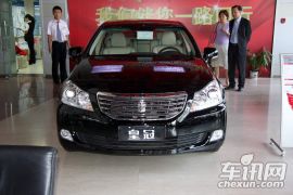 一汽丰田-皇冠-V6 2.5 Royal 真皮天窗导航版