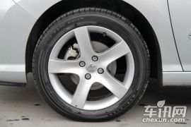 东风标致-408-2.0L手动豪华版