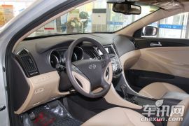 北京现代-索纳塔-2.4自动尊贵版