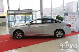 北京现代-索纳塔-2.4自动尊贵版