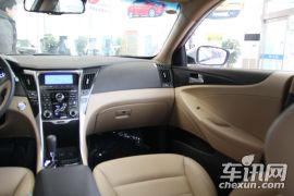 北京现代-索纳塔-2.4自动尊贵版