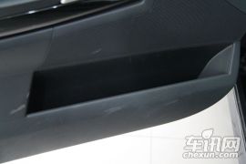 上海汽车-MG 6-三厢 1.8T 自动精英版