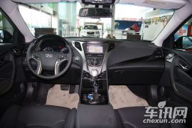 现代-雅尊(进口)-2.4 旗舰版