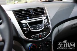 北京现代-瑞纳-1.4 BLUE AT