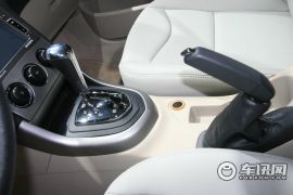 东风标致-408-2.0L自动尊贵版