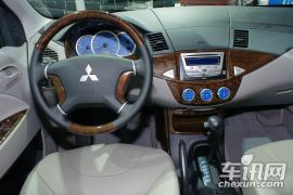 东南汽车-君阁-2.0 自动挡豪华型