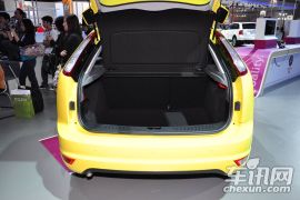 长安福特-福克斯-两厢2.0 AT运动型