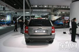 东风悦达起亚-狮跑-2.0 Premium AT 两驱版