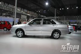 奇瑞汽车-旗云2