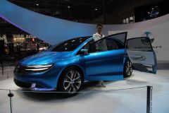 比亚迪戴姆勒-DENZA