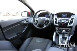 长安福特-福克斯-两厢 2.0 AT 豪华运动型