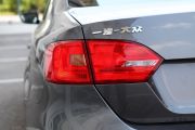 一汽-大众-速腾-1.6L 自动时尚型