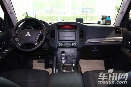 三菱-帕杰罗(进口)-3.0L 豪华版