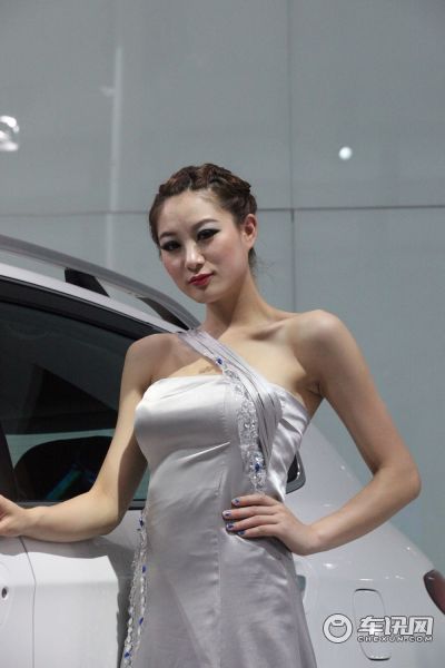 东风裕隆2号车模