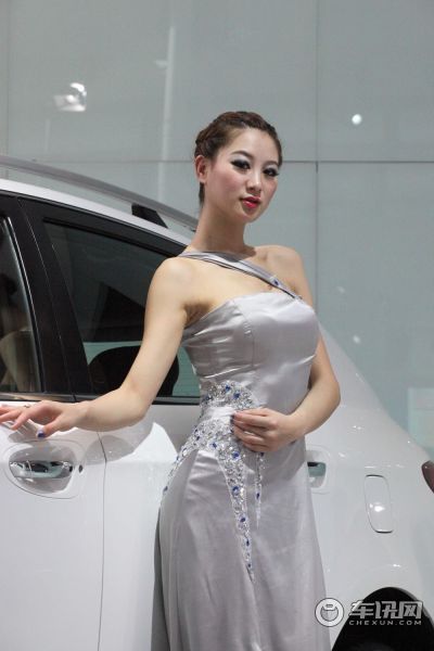 东风裕隆2号车模