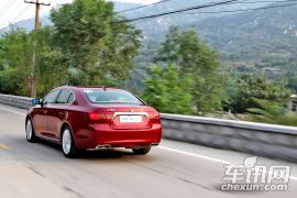 上海汽车-荣威950-2.4L 豪华行政版