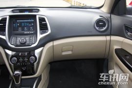 长安汽车-长安逸动EADO-1.6L MT 尊贵型