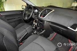 东风标致-标致207-两厢 1.4L 手动品乐版