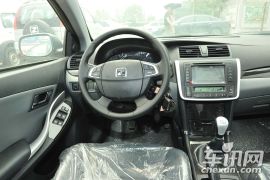 众泰汽车-众泰Z300-1.5 尊贵型