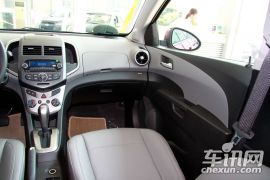 通用雪佛兰-爱唯欧-三厢 1.6 AT SX