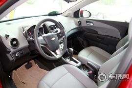 通用雪佛兰-爱唯欧-三厢 1.6 AT SX