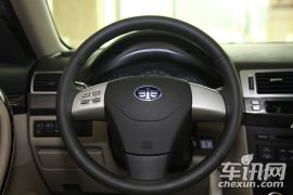 一汽奔腾-奔腾B70-2.0MT 精英型