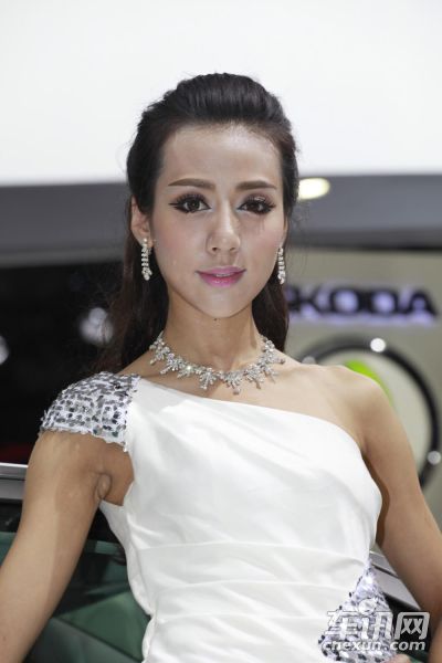 上汽斯柯达6号车模