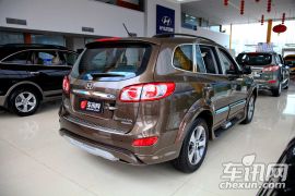 现代-新胜达（进口）-2.4 豪华版 七座四驱