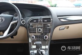 华晨中华-中华V5-1.5T 两驱豪华型AT