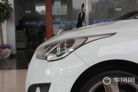 现代-Veloster飞思-1.6T 自动豪华版