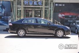 一汽奔腾-奔腾B90-2.0L 自动导航型