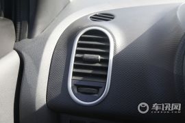 昌河铃木-派喜Splash-1.4 尊贵型