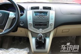 比亚迪-比亚迪S6-2.0MT豪华型