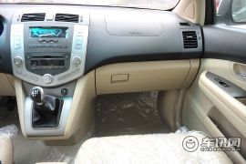 比亚迪-比亚迪S6-2.0MT豪华型