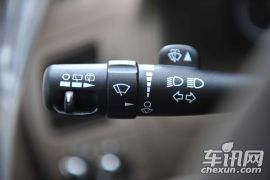 通用别克-别克GL8-2.4L LT行政版