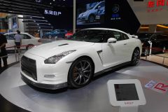 日产-GT-R