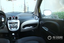 长安汽车-奔奔MINI-1.0L 手动亲情版