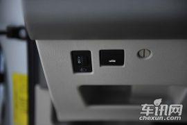 东风标致-标致308-1.6L手动优尚版